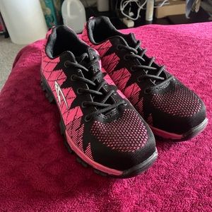 Fashionable Steel toe womens work boots